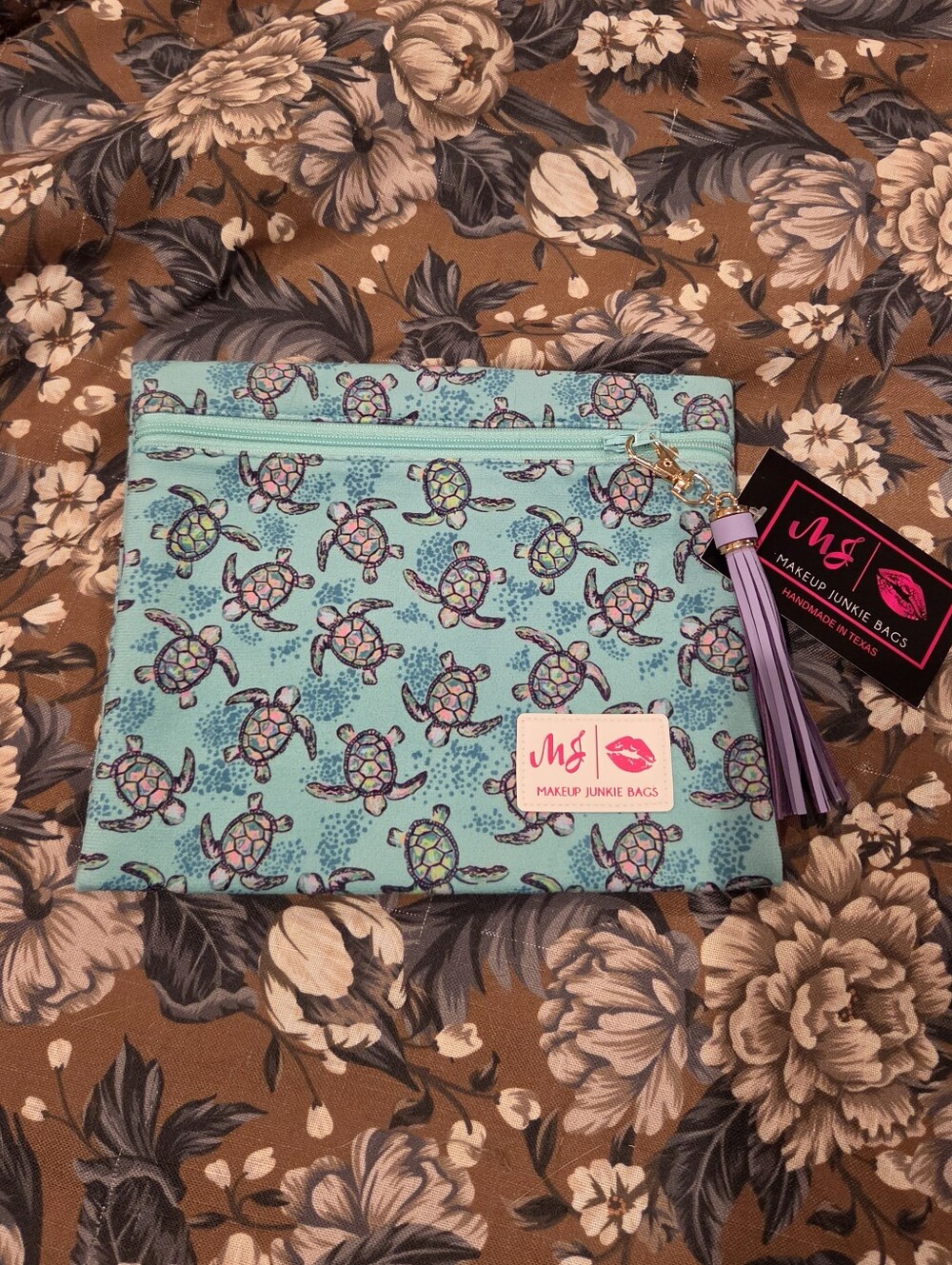 Makeup Junkie Dilly Dally Days Aqua Sea Turtle Cosmetic Bag Small Top Zip NEW